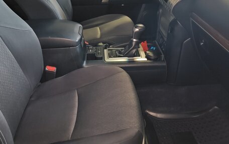Toyota Land Cruiser Prado 150 рестайлинг 2, 2019 год, 4 000 000 рублей, 30 фотография