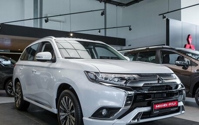 Mitsubishi Outlander III рестайлинг 3, 2022 год, 3 890 000 рублей, 1 фотография