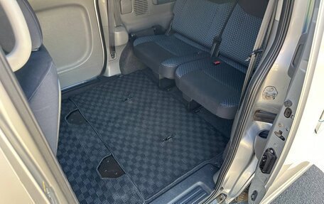 Mitsubishi Delica V, 2011 год, 1 350 000 рублей, 12 фотография
