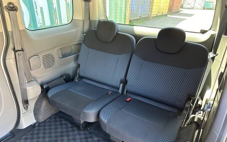 Mitsubishi Delica V, 2011 год, 1 350 000 рублей, 14 фотография