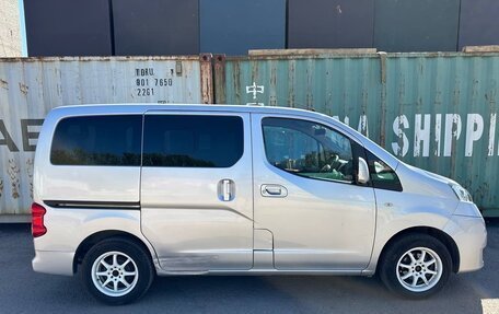 Mitsubishi Delica V, 2011 год, 1 350 000 рублей, 18 фотография