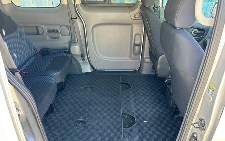 Mitsubishi Delica V, 2011 год, 1 350 000 рублей, 25 фотография