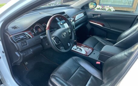 Toyota Camry, 2012 год, 1 490 000 рублей, 6 фотография
