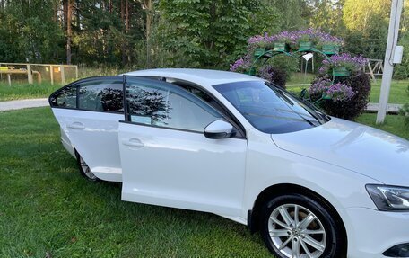 Volkswagen Jetta VI, 2014 год, 970 000 рублей, 4 фотография