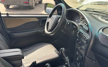 Chevrolet Niva I рестайлинг, 2011 год, 550 000 рублей, 16 фотография