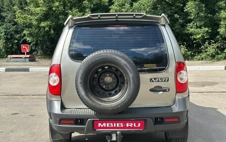 Chevrolet Niva I рестайлинг, 2011 год, 550 000 рублей, 4 фотография