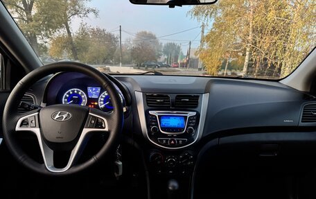 Hyundai Solaris II рестайлинг, 2012 год, 945 000 рублей, 12 фотография