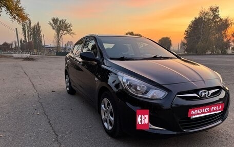 Hyundai Solaris II рестайлинг, 2012 год, 945 000 рублей, 3 фотография