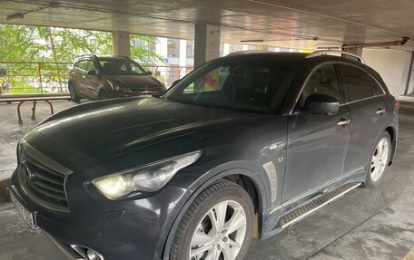 Infiniti QX70, 2013 год, 2 150 000 рублей, 2 фотография