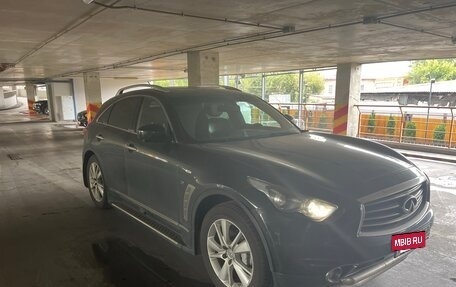 Infiniti QX70, 2013 год, 2 150 000 рублей, 5 фотография