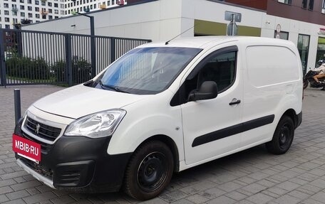 Peugeot Partner II рестайлинг 2, 2016 год, 690 000 рублей, 3 фотография
