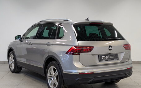 Volkswagen Tiguan II, 2021 год, 3 200 000 рублей, 7 фотография