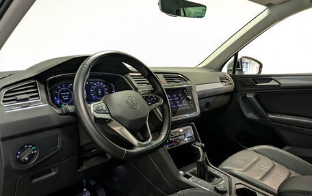 Volkswagen Tiguan II, 2021 год, 3 200 000 рублей, 16 фотография