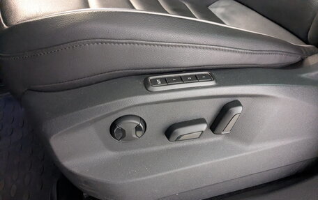 Volkswagen Tiguan II, 2021 год, 3 200 000 рублей, 21 фотография