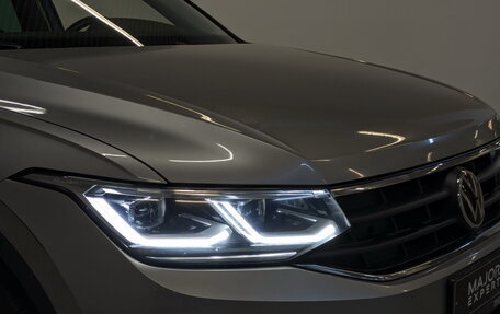 Volkswagen Tiguan II, 2021 год, 3 200 000 рублей, 26 фотография