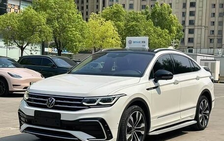 Volkswagen Tiguan II, 2022 год, 2 500 000 рублей, 1 фотография