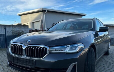 BMW 5 серия, 2020 год, 4 799 000 рублей, 2 фотография