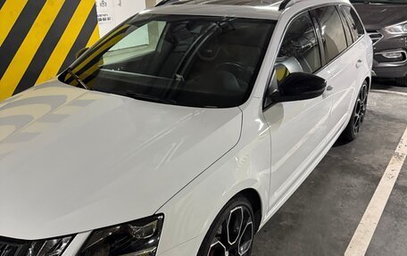 Skoda Octavia RS, 2019 год, 2 900 000 рублей, 2 фотография
