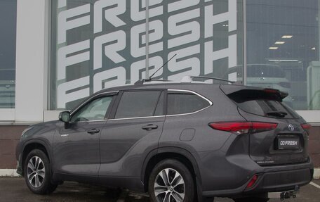 Toyota Highlander, 2022 год, 4 750 000 рублей, 2 фотография