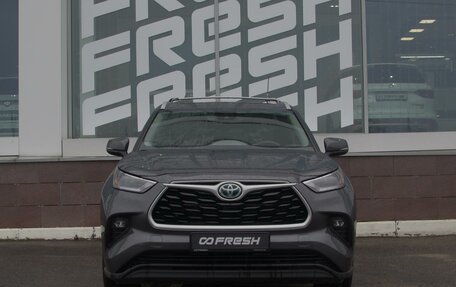 Toyota Highlander, 2022 год, 4 750 000 рублей, 3 фотография