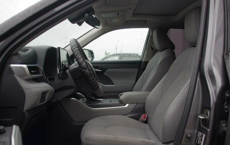 Toyota Highlander, 2022 год, 4 750 000 рублей, 7 фотография