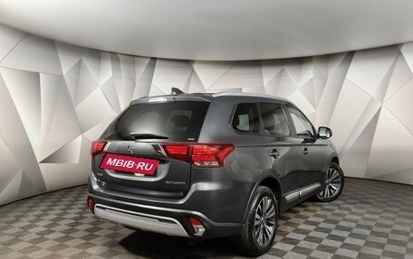 Mitsubishi Outlander III рестайлинг 3, 2018 год, 1 815 000 рублей, 2 фотография