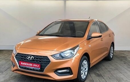 Hyundai Solaris II рестайлинг, 2017 год, 850 000 рублей, 1 фотография