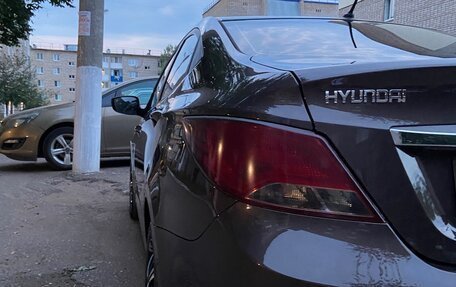 Hyundai Solaris II рестайлинг, 2015 год, 1 020 000 рублей, 7 фотография