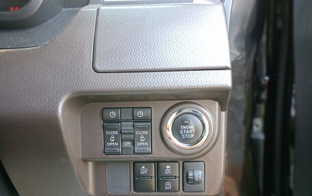 Toyota Roomy I, 2020 год, 1 090 000 рублей, 12 фотография