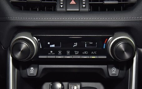 Toyota RAV4, 2025 год, 3 600 000 рублей, 8 фотография