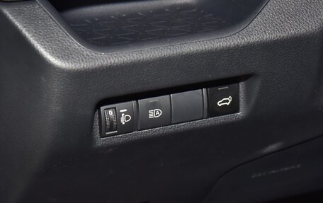 Toyota RAV4, 2025 год, 3 600 000 рублей, 10 фотография