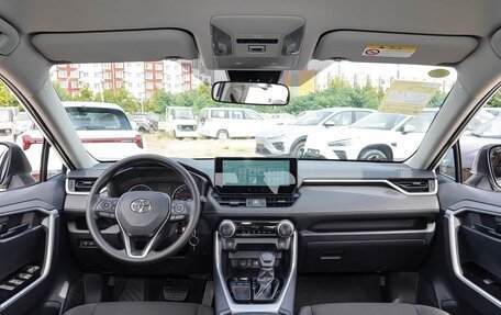 Toyota RAV4, 2025 год, 3 600 000 рублей, 6 фотография