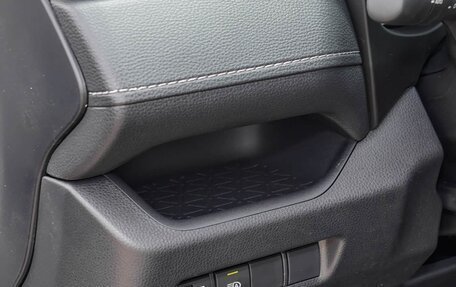 Toyota RAV4, 2025 год, 3 600 000 рублей, 9 фотография