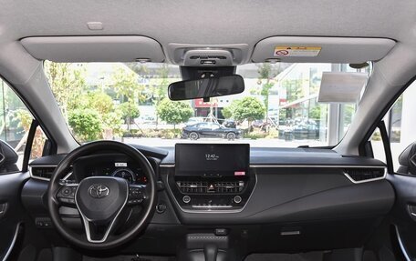 Toyota Corolla, 2025 год, 2 375 000 рублей, 5 фотография