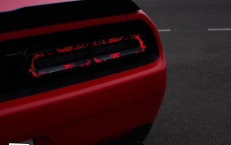 Dodge Challenger III рестайлинг 2, 2018 год, 3 700 000 рублей, 5 фотография