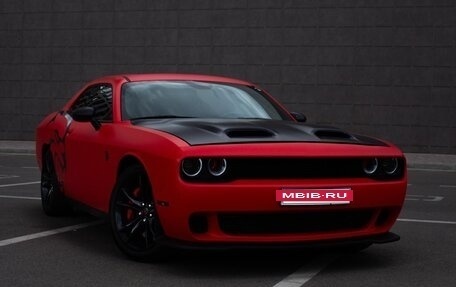Dodge Challenger III рестайлинг 2, 2018 год, 3 700 000 рублей, 7 фотография