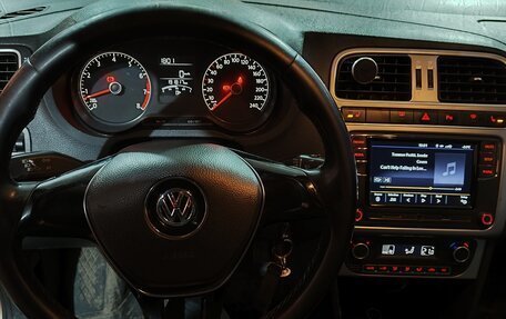 Volkswagen Polo VI (EU Market), 2015 год, 775 000 рублей, 22 фотография