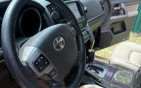 Toyota Land Cruiser 200, 2011 год, 3 650 000 рублей, 16 фотография