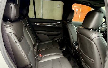 Cadillac XT6 I, 2021 год, 3 900 000 рублей, 11 фотография