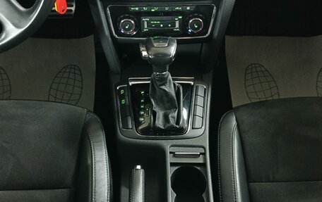 Skoda Superb III рестайлинг, 2012 год, 969 000 рублей, 15 фотография