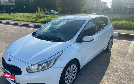 KIA cee'd III, 2014 год, 980 000 рублей, 2 фотография