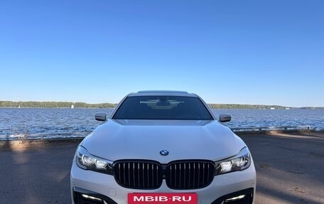 BMW 7 серия, 2018 год, 3 485 000 рублей, 2 фотография