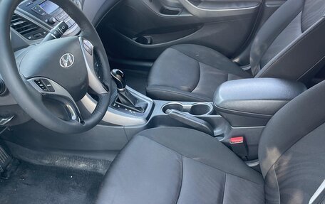 Hyundai Elantra VI рестайлинг, 2015 год, 845 000 рублей, 6 фотография
