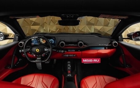 Ferrari 812, 2020 год, 36 500 000 рублей, 8 фотография