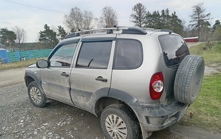 Chevrolet Niva I рестайлинг, 2011 год, 400 000 рублей, 2 фотография