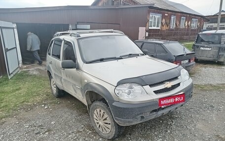 Chevrolet Niva I рестайлинг, 2011 год, 400 000 рублей, 4 фотография