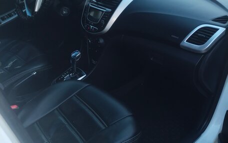 Hyundai Solaris II рестайлинг, 2013 год, 520 000 рублей, 12 фотография