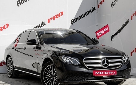Mercedes-Benz E-Класс, 2016 год, 2 465 000 рублей, 3 фотография