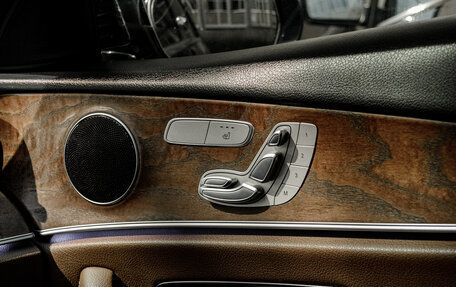Mercedes-Benz E-Класс, 2016 год, 2 465 000 рублей, 33 фотография