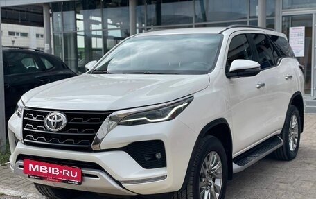 Toyota Fortuner II, 2020 год, 3 500 000 рублей, 2 фотография